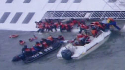 기운 배에서 대피하려면 1시간최초 신고 때 탈출했더라면