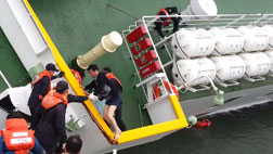 선장 나몰라라 했던 구명벌13일 만에 수면위로 떠올라