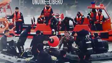  "해경이 해군 잠수 저지"해군 "혼란 피하려 해경 따른 것"