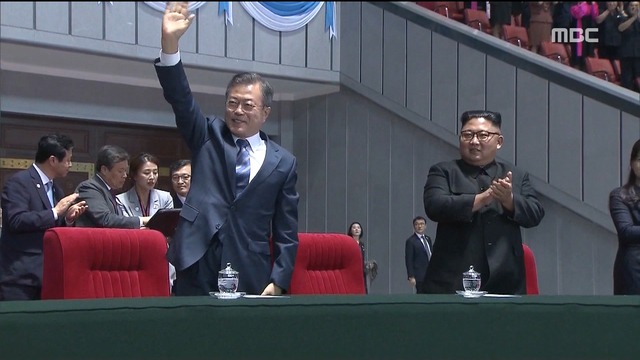 영상  "함께 새로운 미래로 나아가자"