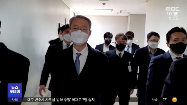 백운규 14시간 조사 후 귀가수사 윗선 향하나