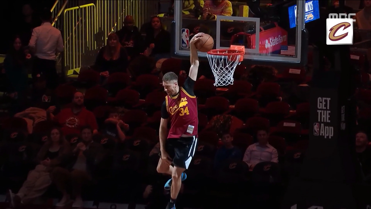 스포츠 영상 역대급 묘기 덩크슛올스타전보다 훨씬 낫네