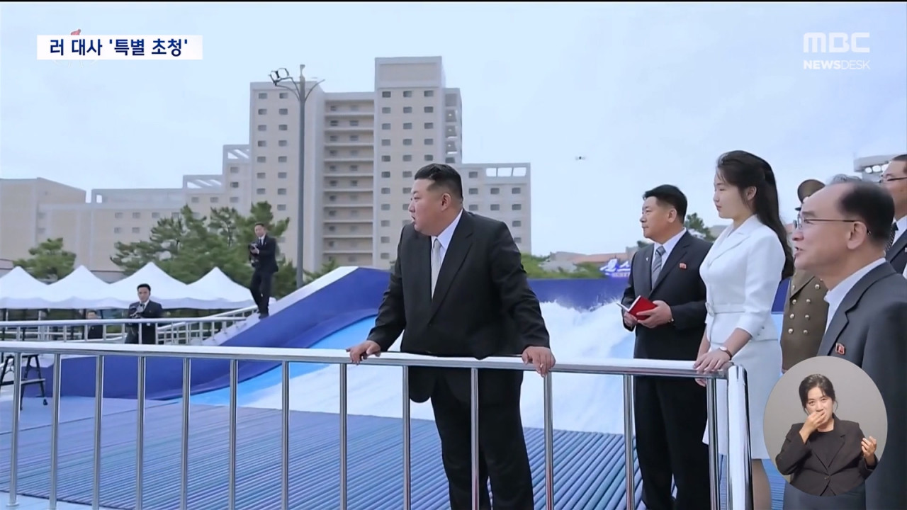 김정은 일가 원산 총출동딸 김주애 뒤에 부인 리설주