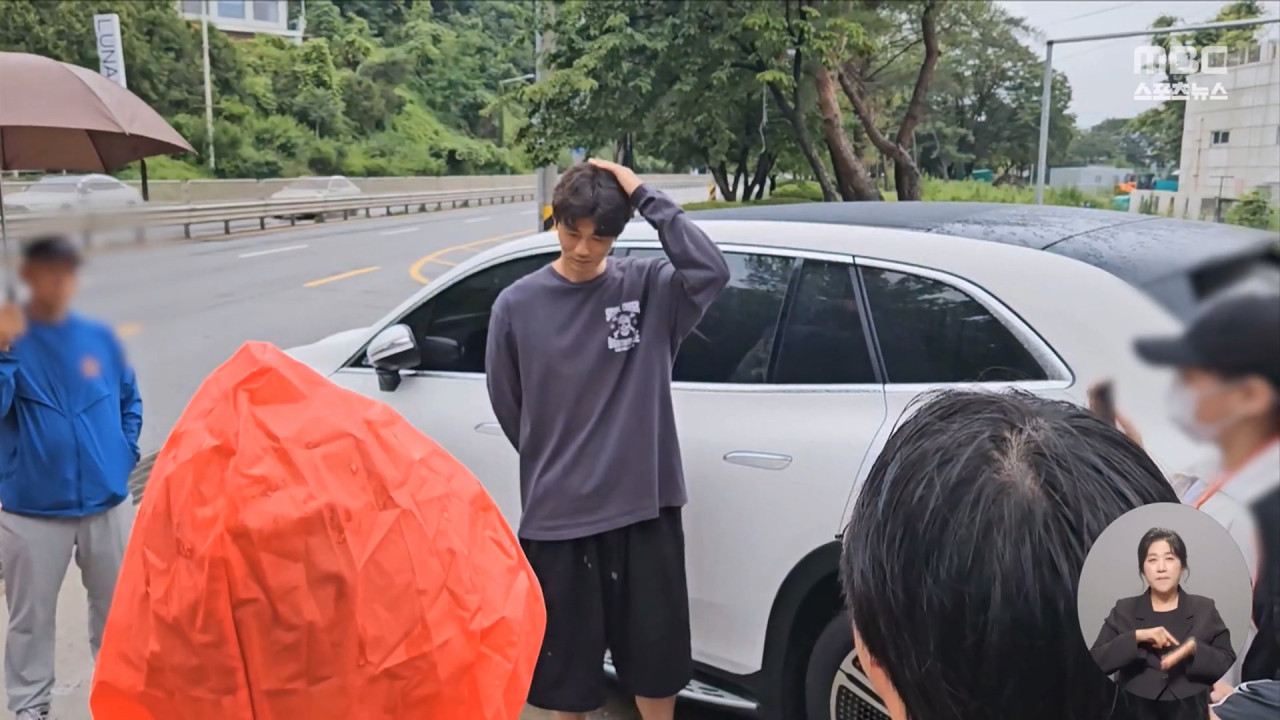 기성용 "서울은 내 자존심"팬들은 응원 보이콧