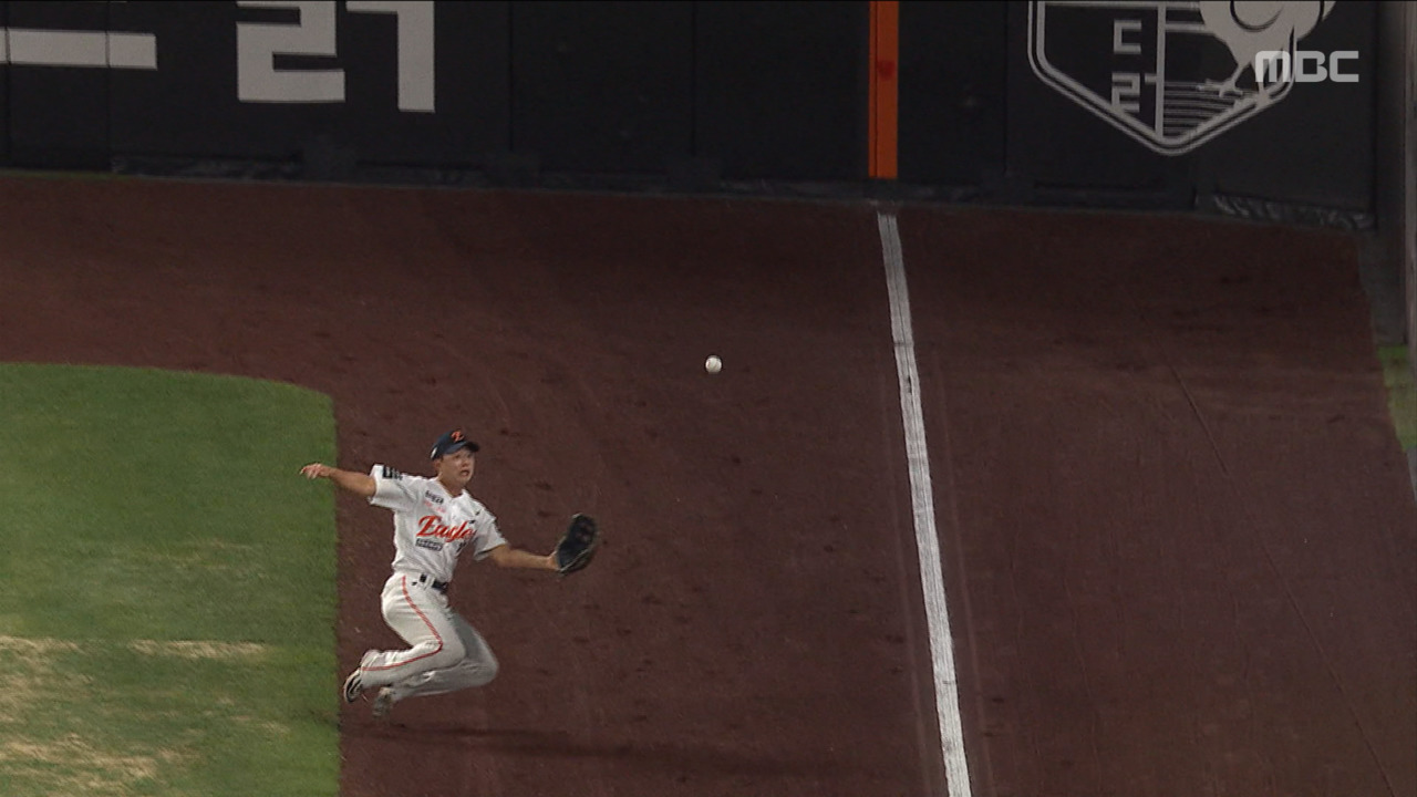 스포츠 영상 한화 이원석의 몸을 던진 호수비펜스는 두렵지 않아