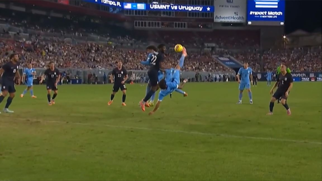 Uruguay Arrascaeta Bicycle Kick Highlight