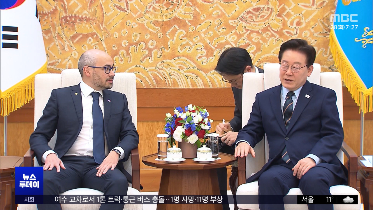 인류 복지냐 공격이냐‥AI 대부와 머리 맞댔다